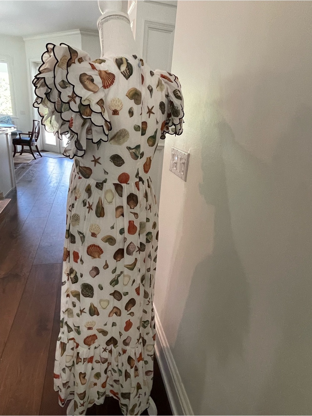 ANTONIO MELANI White Dress with Seashell Print and Light Blue Tag - Picture 2 of 9
